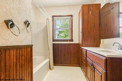 6490 Benedum Drive Shinnston WV 26431