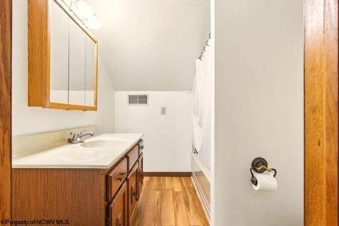 6490 Benedum Drive Shinnston WV 26431