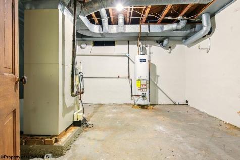 6490 Benedum Drive Shinnston WV 26431