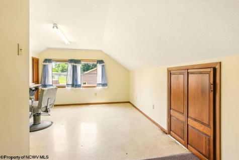 6490 Benedum Drive Shinnston WV 26431