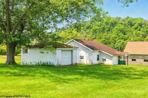 6490 Benedum Drive Shinnston WV 26431