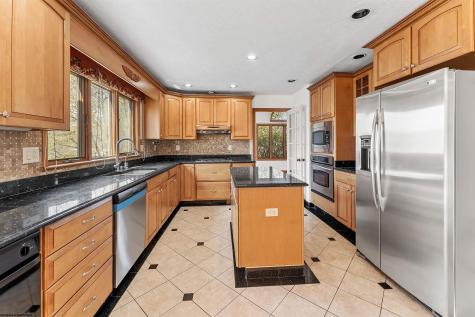 1405 Far Meadows Morgantown WV 26508