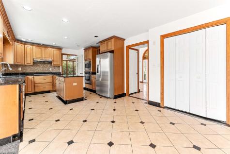 1405 Far Meadows Morgantown WV 26508