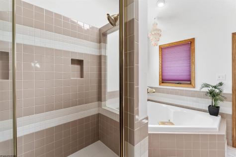 1405 Far Meadows Morgantown WV 26508