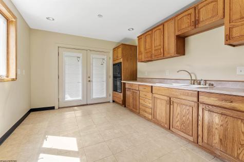 1405 Far Meadows Morgantown WV 26508