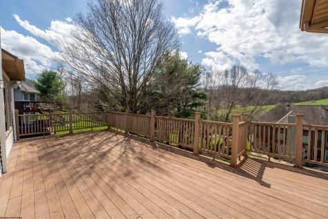 1405 Far Meadows Morgantown WV 26508