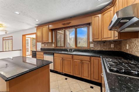 1405 Far Meadows Morgantown WV 26508