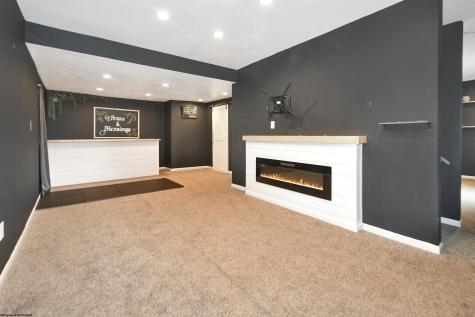 319 Double Eagle Lane Maidsville WV 26541