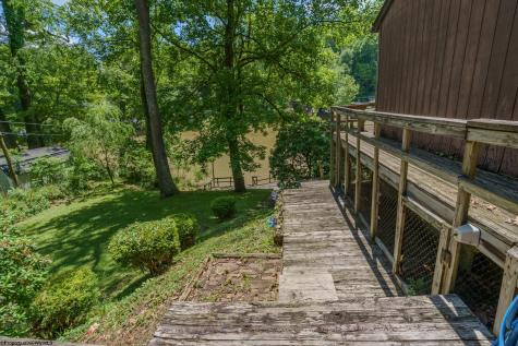 1061 Loren Lane Fairmont WV 26554