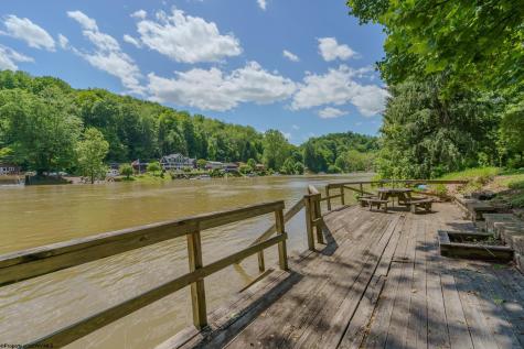 1061 Loren Lane Fairmont WV 26554