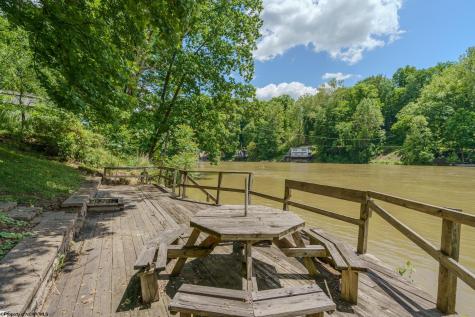 1061 Loren Lane Fairmont WV 26554
