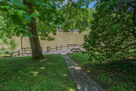 1061 Loren Lane Fairmont WV 26554