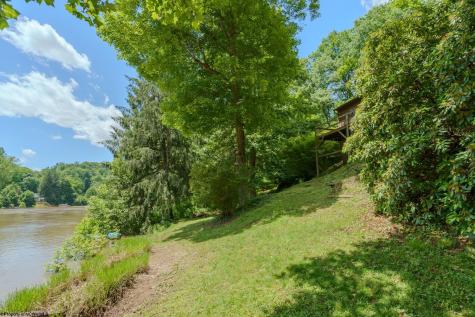1061 Loren Lane Fairmont WV 26554