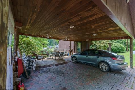 1061 Loren Lane Fairmont WV 26554