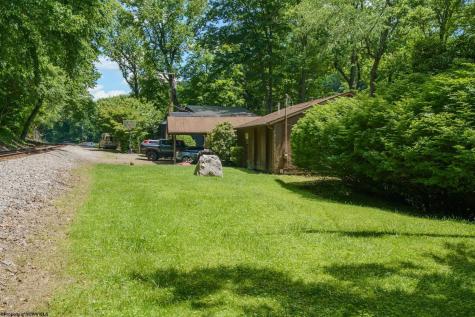 1061 Loren Lane Fairmont WV 26554