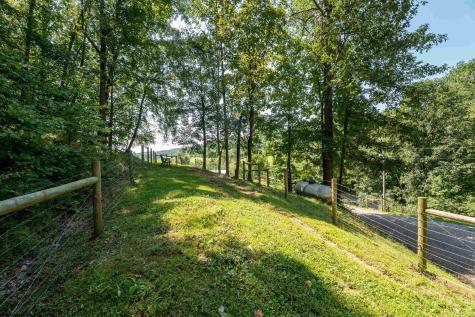 894 Mods Run Road Mannington WV 26582