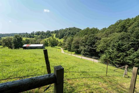 894 Mods Run Road Mannington WV 26582