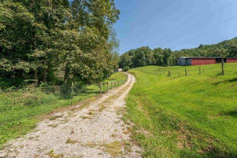 894 Mods Run Road Mannington WV 26582