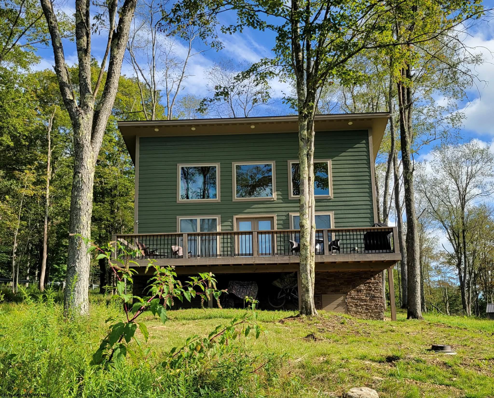 10 Wooten Drive Thomas WV 26292