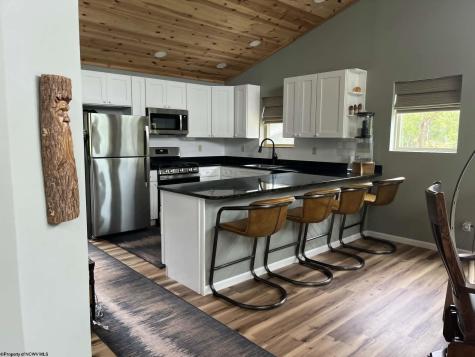 10 Wooten Drive Thomas WV 26292