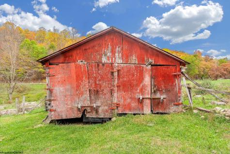 3462 Marquess Road Tunnelton WV 26444