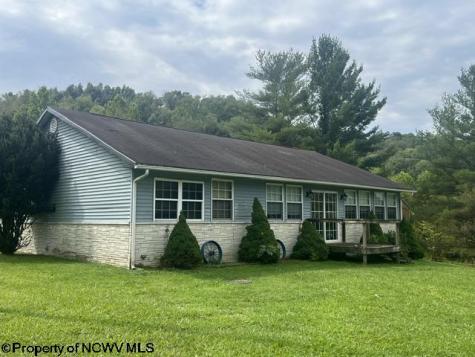 13 Birch Lane Jane Lew WV 26378