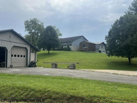 13 Birch Lane Jane Lew WV 26378