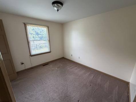 38 Hollister Drive Beverly WV 26253