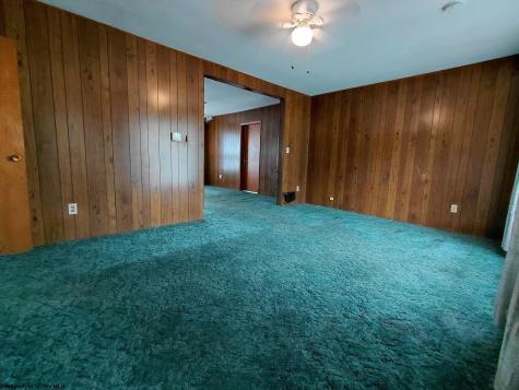 32 Circle Drive Mount Clare WV 26408
