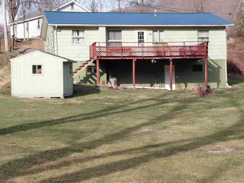 32 Circle Drive Mount Clare WV 26408