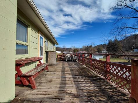 32 Circle Drive Mount Clare WV 26408