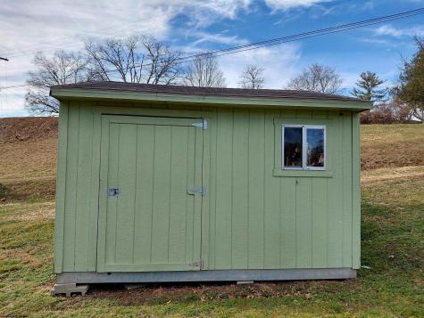 32 Circle Drive Mount Clare WV 26408