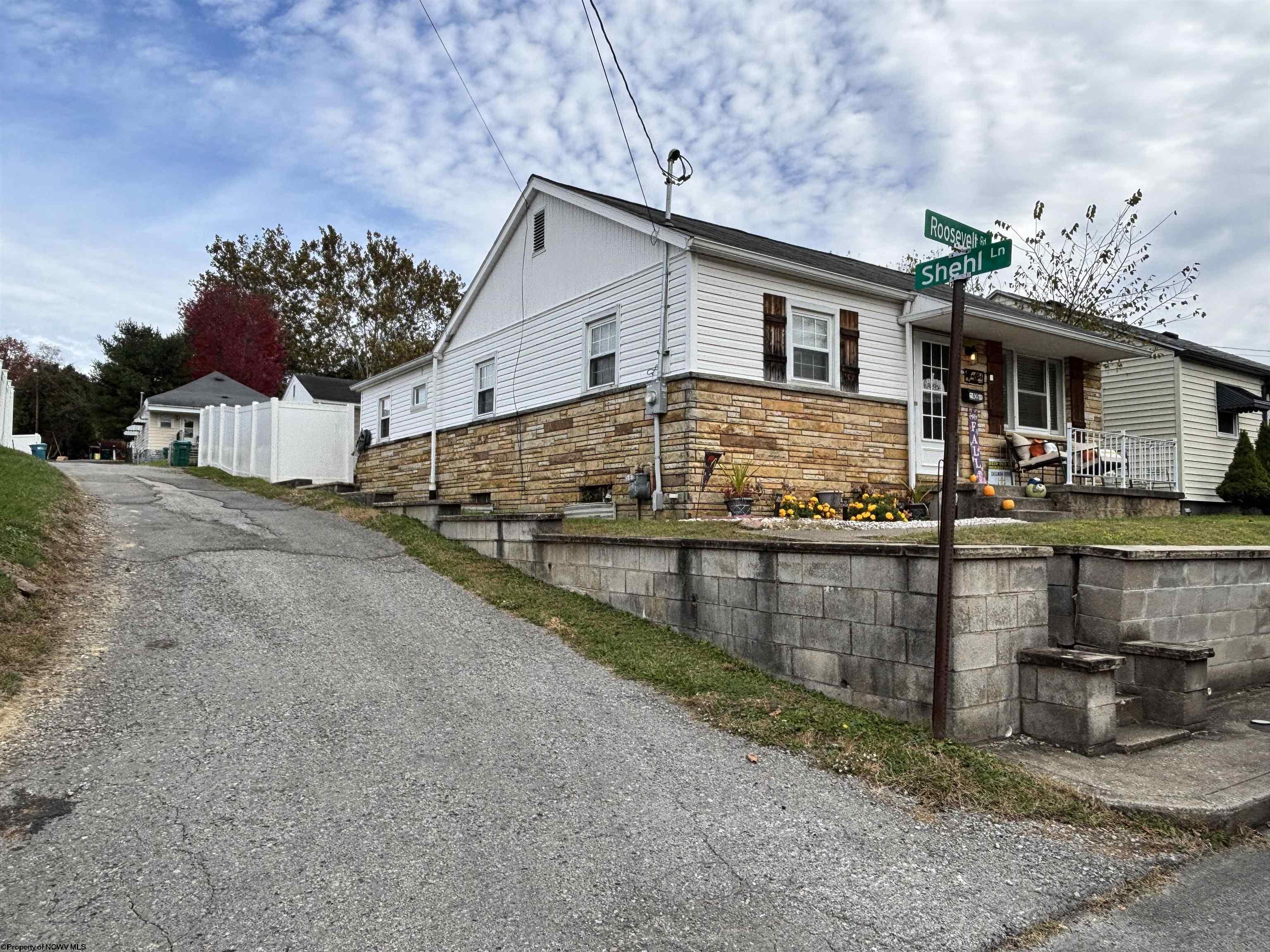 405 Roosevelt Road Clarksburg WV 26301