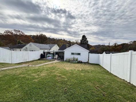 405 Roosevelt Road Clarksburg WV 26301