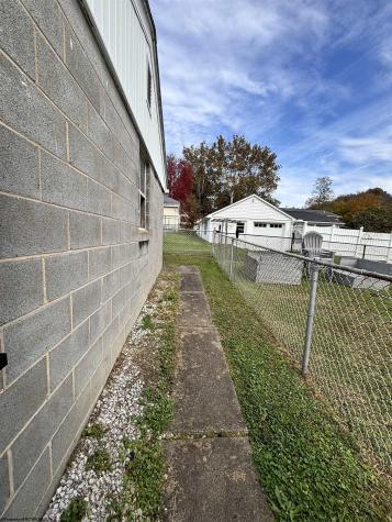 405 Roosevelt Road Clarksburg WV 26301