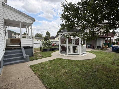 8086 Hazelwood Avenue Clarksburg WV 26301