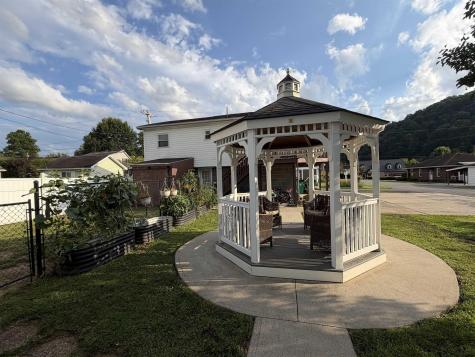 8086 Hazelwood Avenue Clarksburg WV 26301
