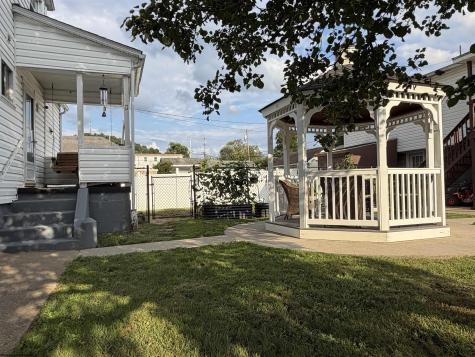 8086 Hazelwood Avenue Clarksburg WV 26301