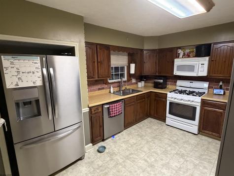 8086 Hazelwood Avenue Clarksburg WV 26301