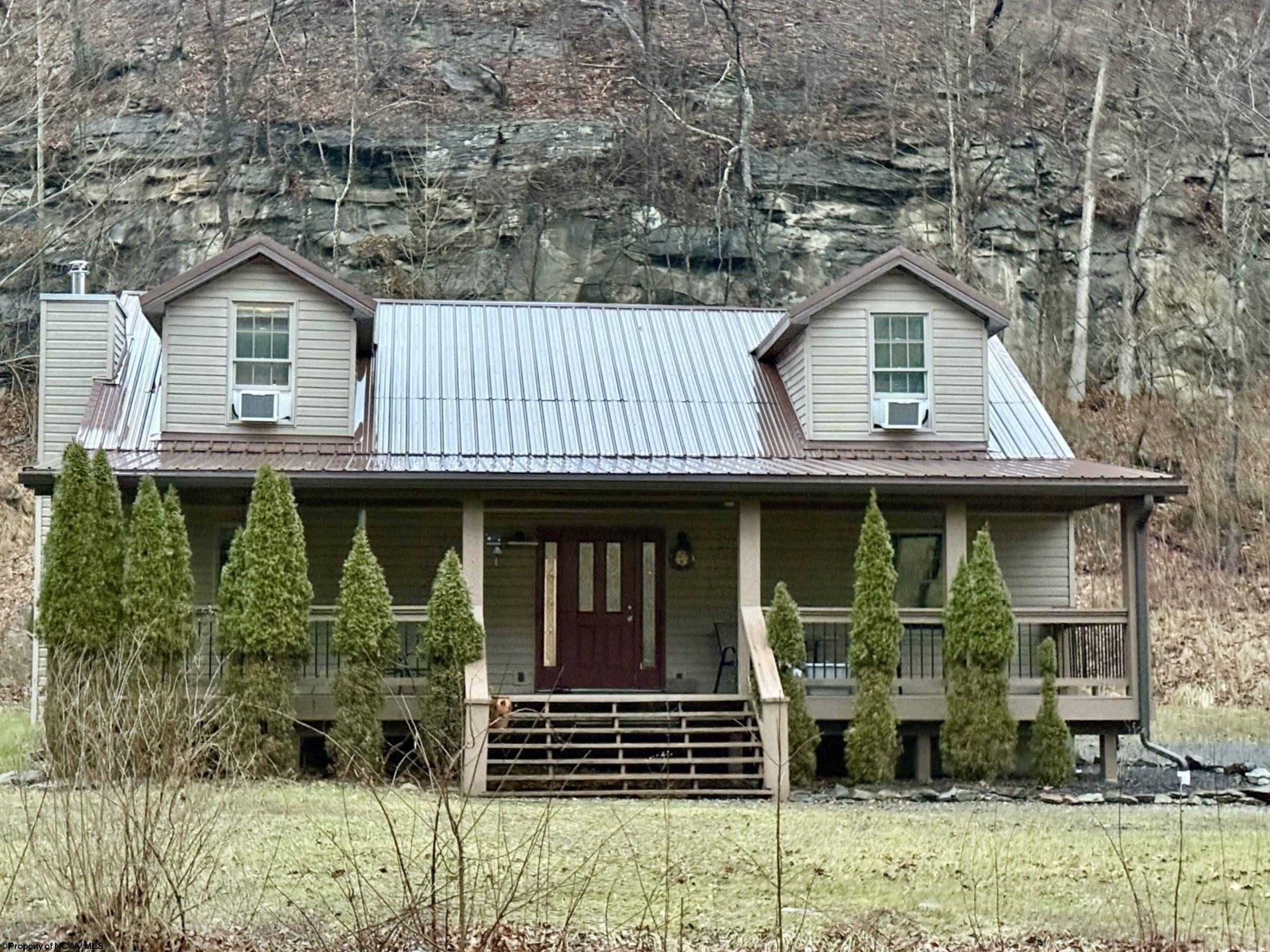 1637 Daybrook Road Fairview WV 26570