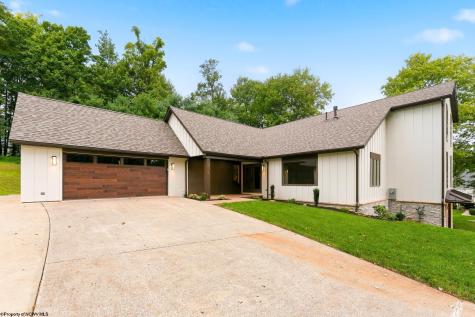 2374 Lakeside Estates Morgantown WV 26508