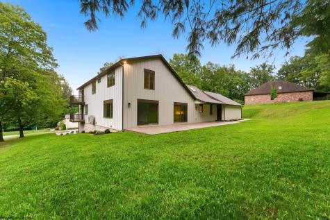2374 Lakeside Estates Morgantown WV 26508