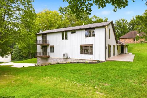 2374 Lakeside Estates Morgantown WV 26508