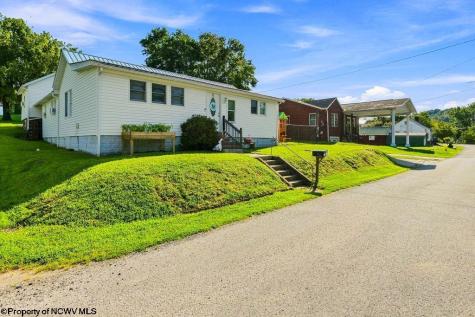 412 Charles Street Glenville WV 26351