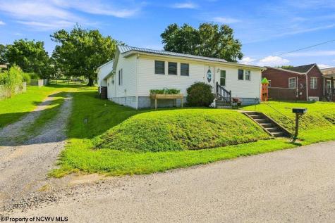 412 Charles Street Glenville WV 26351