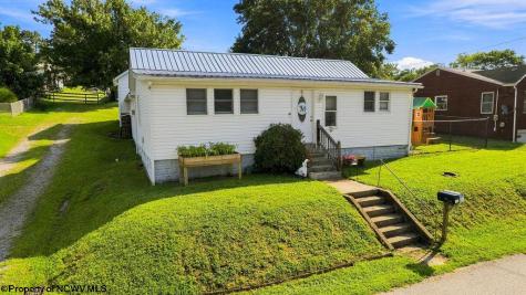 412 Charles Street Glenville WV 26351