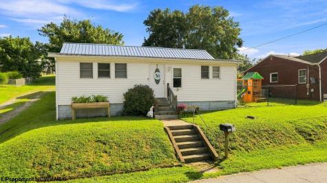 412 Charles Street Glenville WV 26351