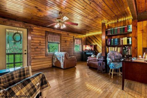 61 Wagner Lane Kingwood WV 26537