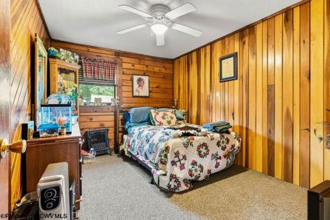 61 Wagner Lane Kingwood WV 26537