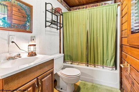 61 Wagner Lane Kingwood WV 26537